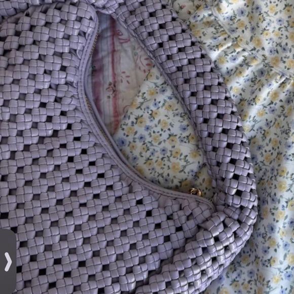ANTHROPOLOGIE LAVENDER HONEYCOMB HANDBAG!!! Gorgeous!!!!! - Picture 5 of 5